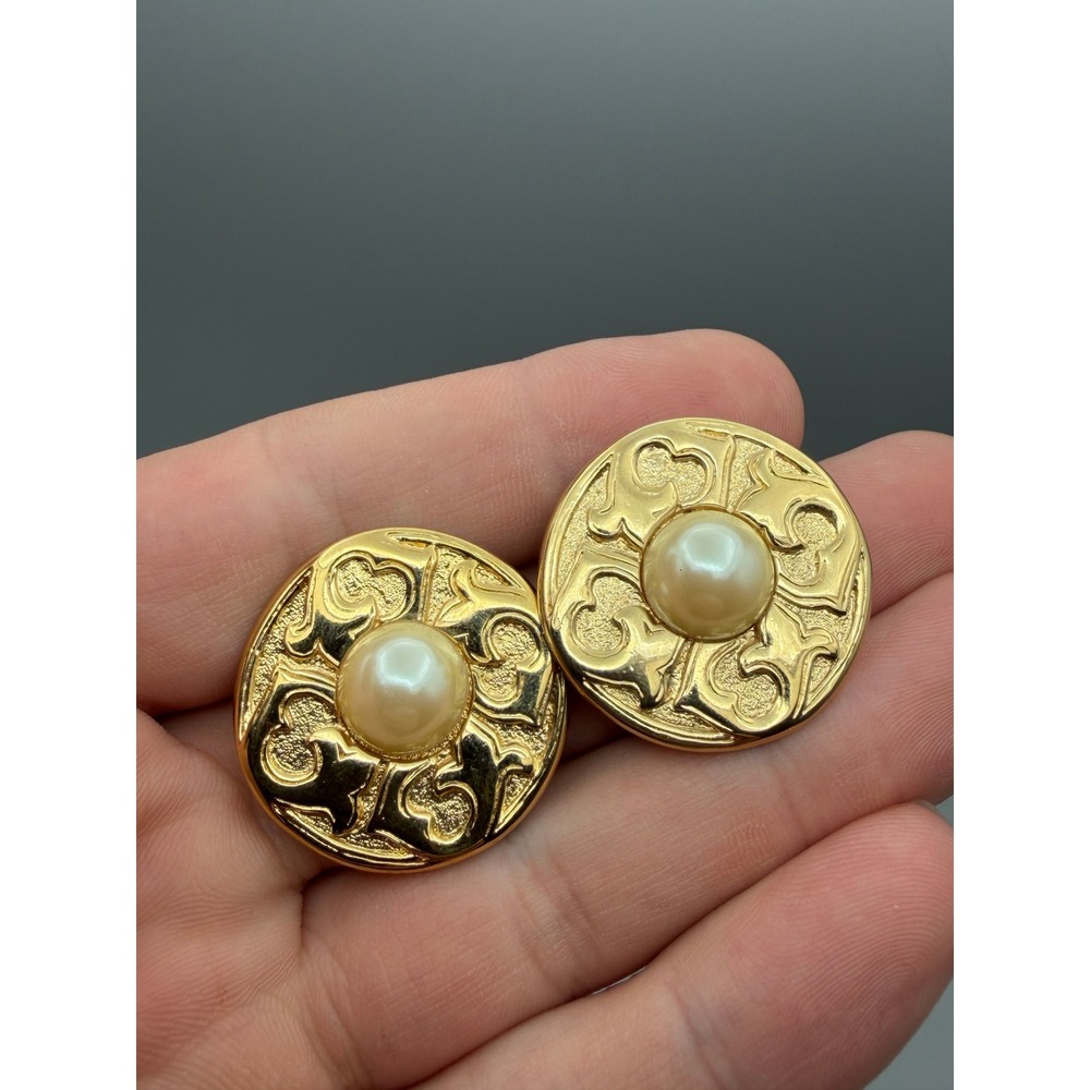 Vintage Guy Laroche Paris Gold Tone Faux Pearl Clip On Earrings Signed #1150